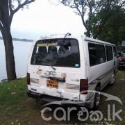 NISSAN CARAVAN 1980