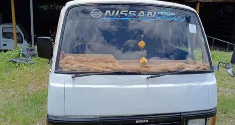 NISSAN CARAVAN 1983