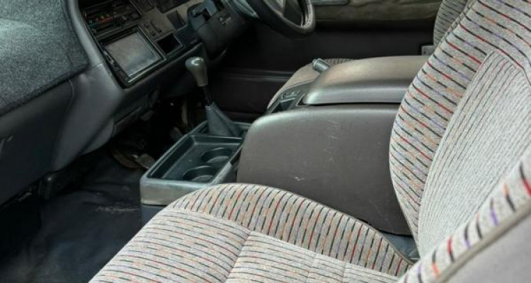 TOYOTA HIACE LH102 1992
