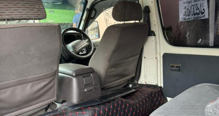 TOYOTA HIACE LH102 1992