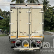 ISUZU ELF FREEZER 2013