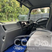 ISUZU ELF FREEZER 2013