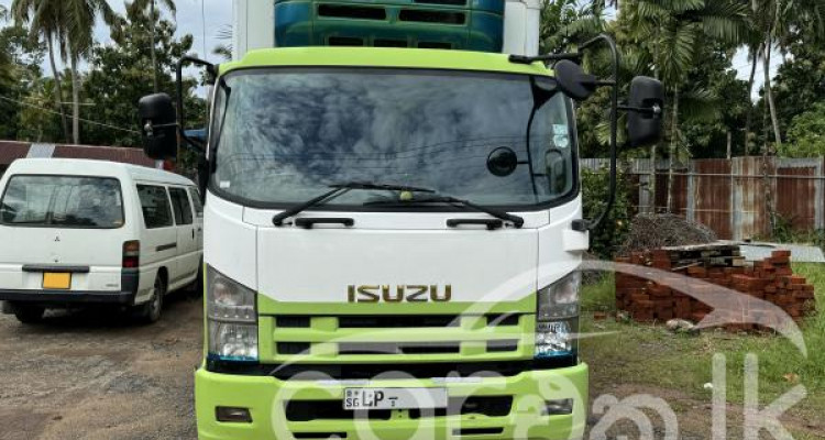 ISUZU ELF FREEZER 2011