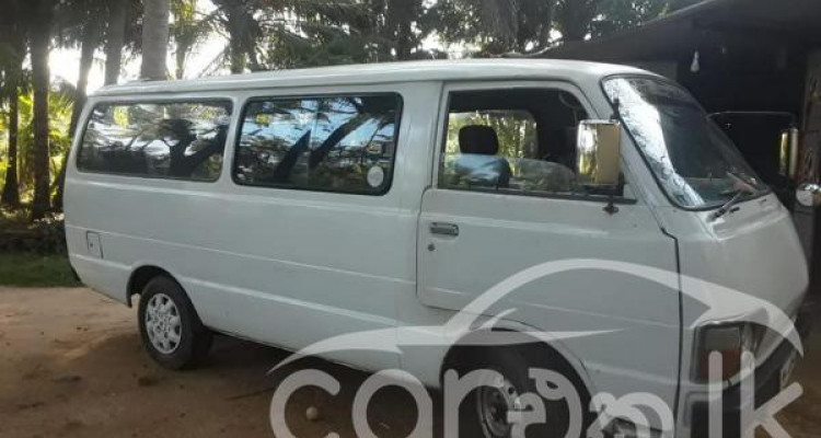 TOYOTA HIACE LH30 1982