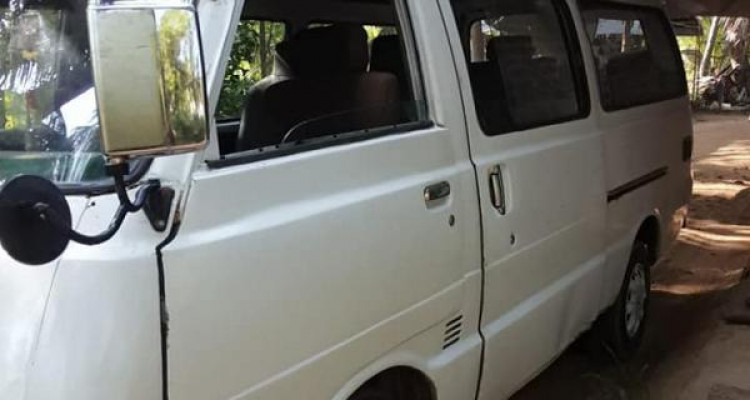 TOYOTA HIACE LH30 1982