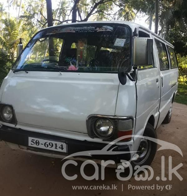TOYOTA HIACE LH30 1982