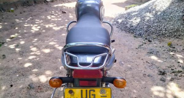 BAJAJ CT100 2009
