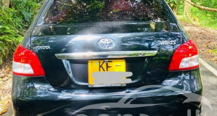 TOYOTA YARIS 2006