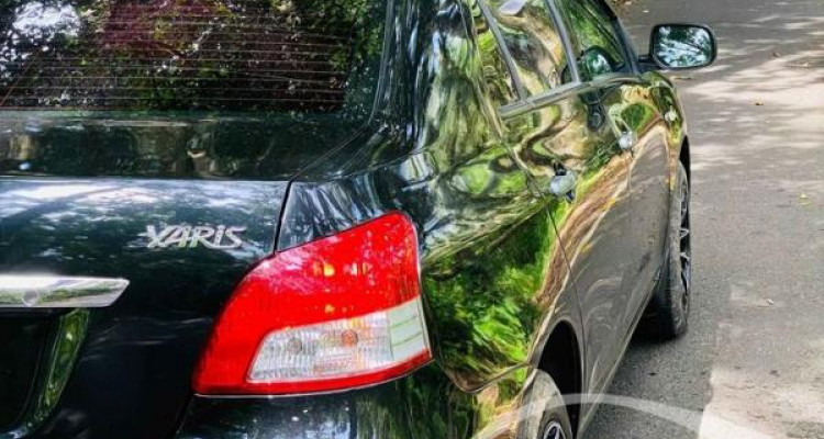 TOYOTA YARIS 2006