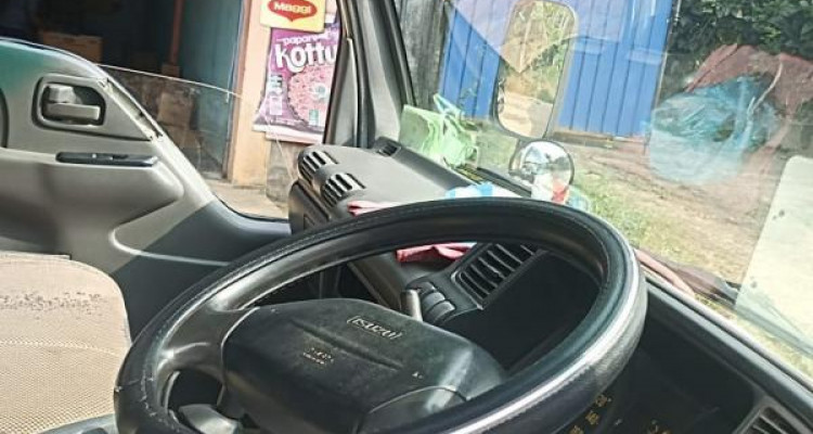 ISUZU ELF 2001