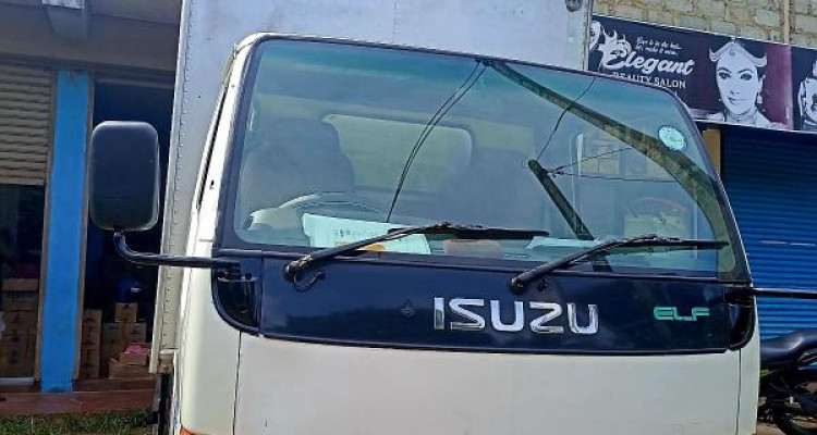 ISUZU ELF 2001