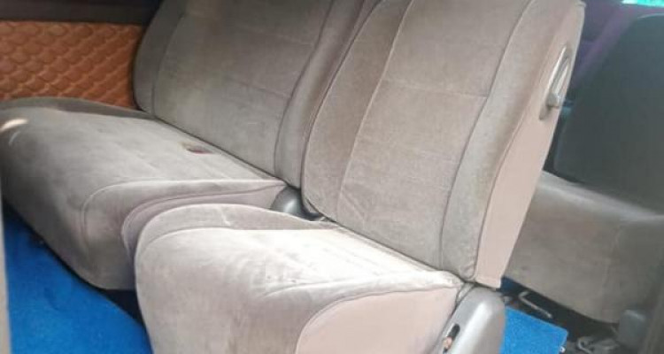 NISSAN CARAVAN 1993