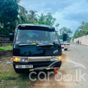NISSAN CARAVAN 1993