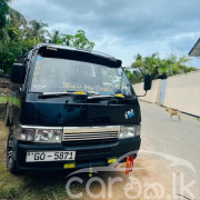 NISSAN CARAVAN 1993