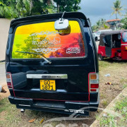 NISSAN CARAVAN 1993