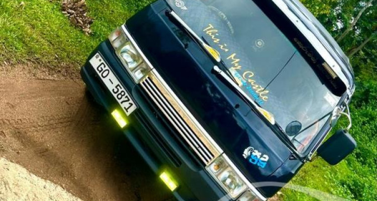 NISSAN CARAVAN 1993