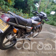 HONDA CB 125 2004