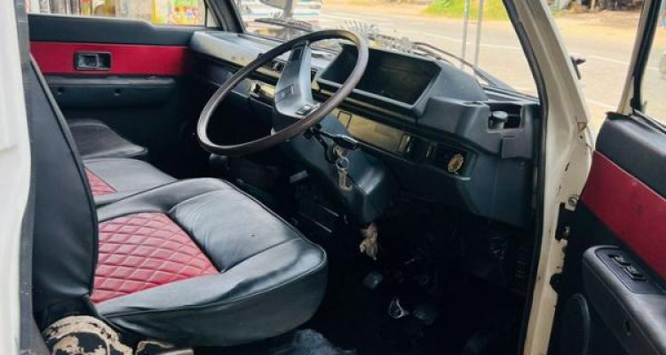 MITSUBISHI L300 1983