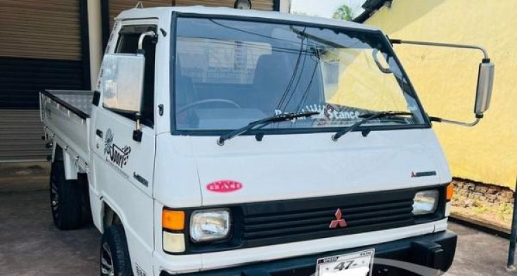 MITSUBISHI L300 1983