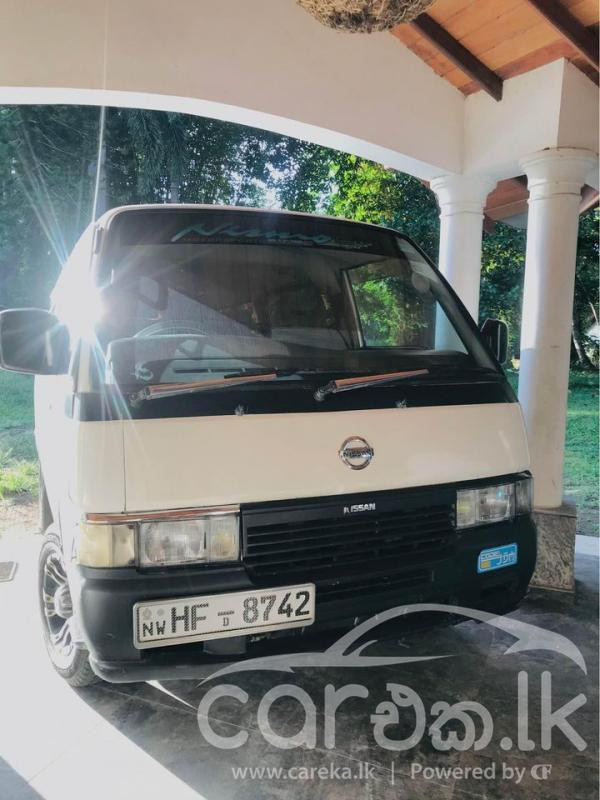 NISSAN CARAVAN 1999