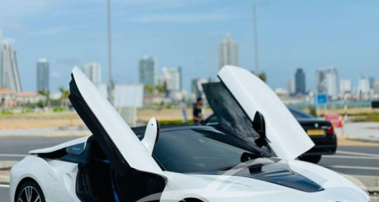 BMW i8 2019