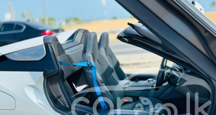 BMW i8 2019