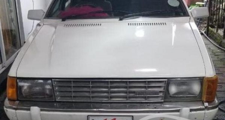 HYUNDAI STELLAR 1986