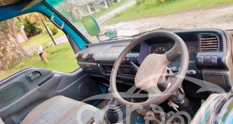 ISUZU NHR 2000