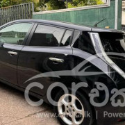 NISSAN LEAF AZEO 2013