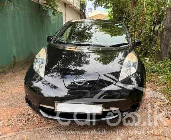 NISSAN LEAF AZEO 2013