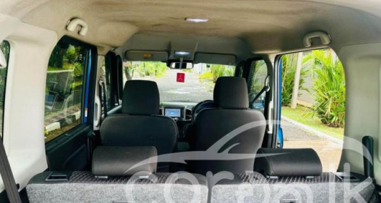 SUZUKI SPACIA 2015