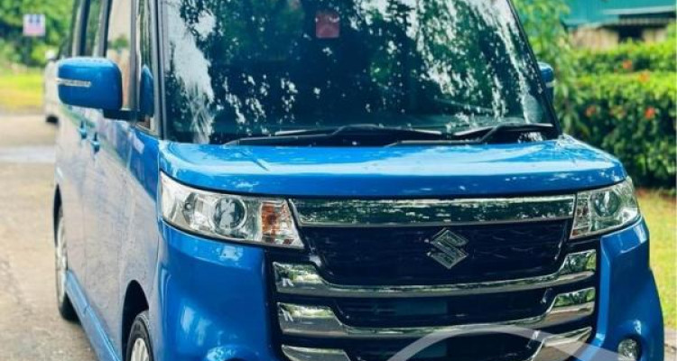 SUZUKI SPACIA 2015