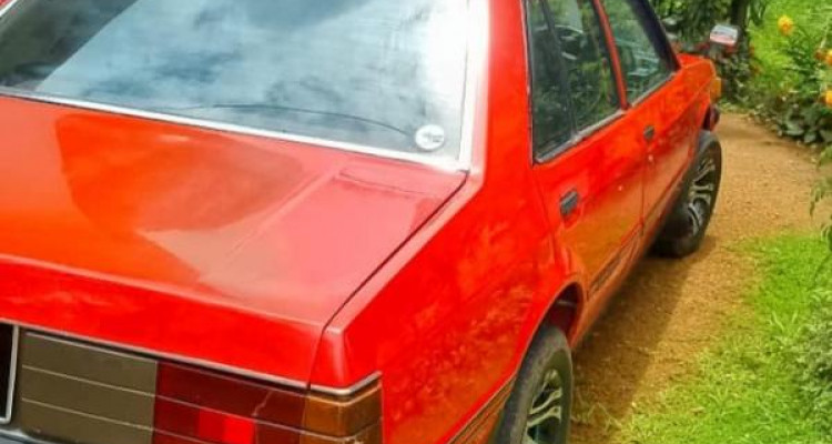 MITSUBISHI LANCER BOX 1985