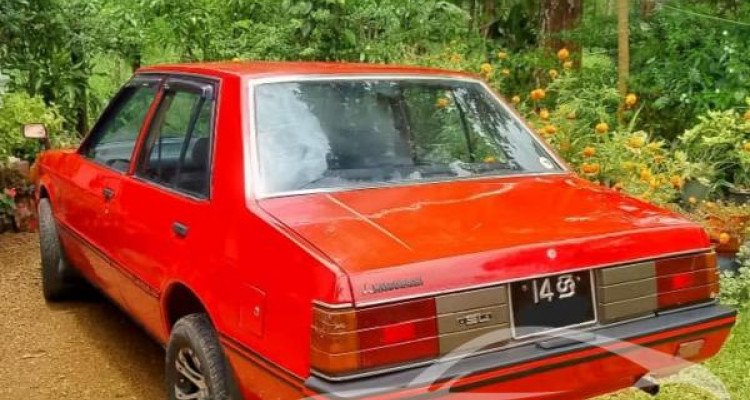 MITSUBISHI LANCER BOX 1985
