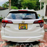HONDA VEZEL 2014