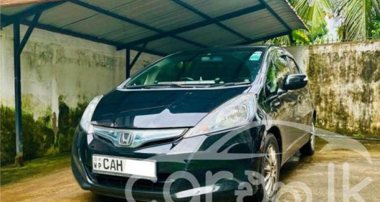 HONDA FIT GP1 2012