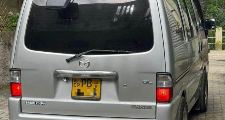 MAZDA BONGO 2002