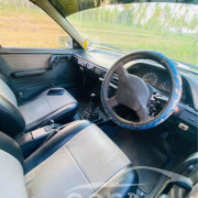 MAZDA FAMILIA 323 1990