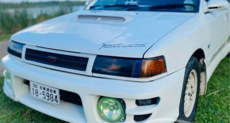 MAZDA FAMILIA 323 1990