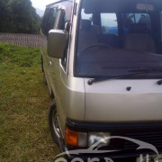 NISSAN CARAVAN 1996