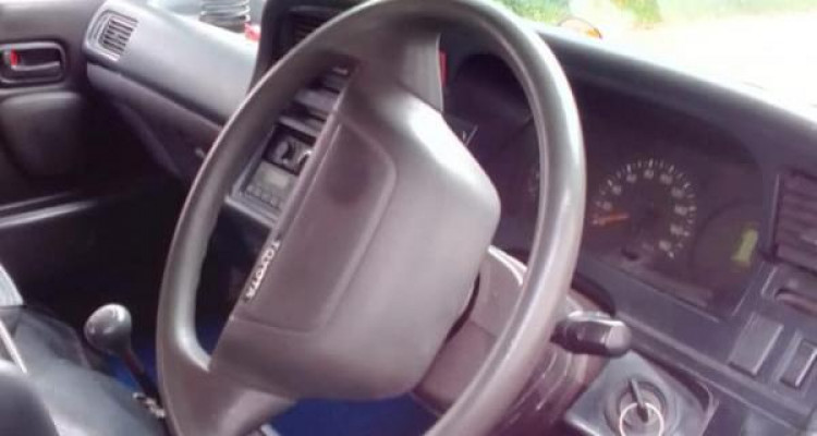 TOYOTA DOLPHIN 1998