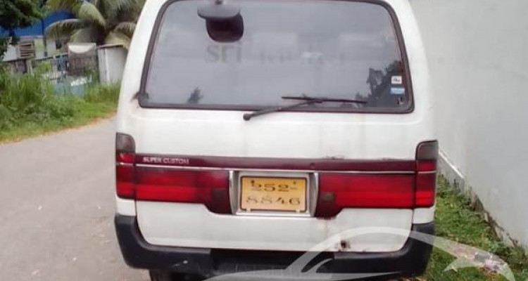 TOYOTA DOLPHIN 1998