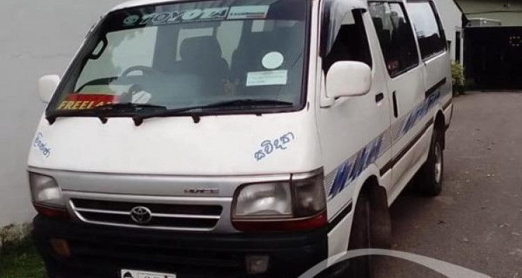 TOYOTA DOLPHIN 1998
