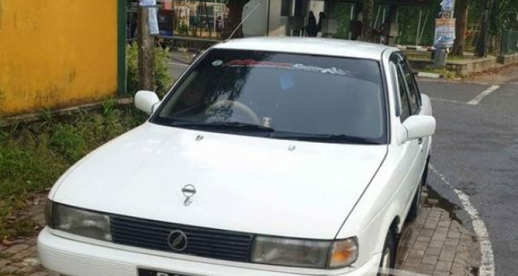NISSAN SUNNY SB13 1994