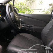 TOYOTA VITZ 2017