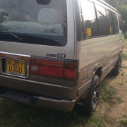 NISSAN CARAVAN 1998