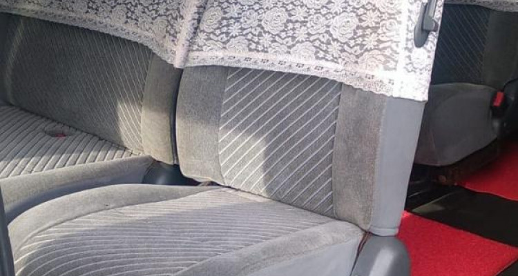NISSAN CARAVAN 1998