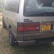 NISSAN CARAVAN 1998
