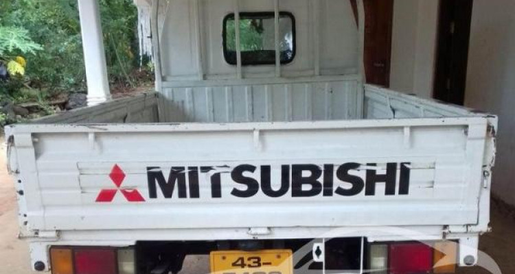 MITSUBISHI DELICA 1978