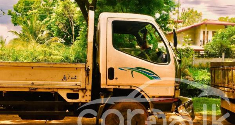 MITSUBISHI CANTER 2000